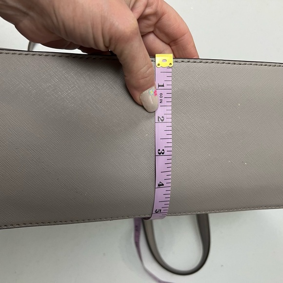 Kate Spade|Cameron Pocket Tote|Taupe Grey - Picture 11 of 16